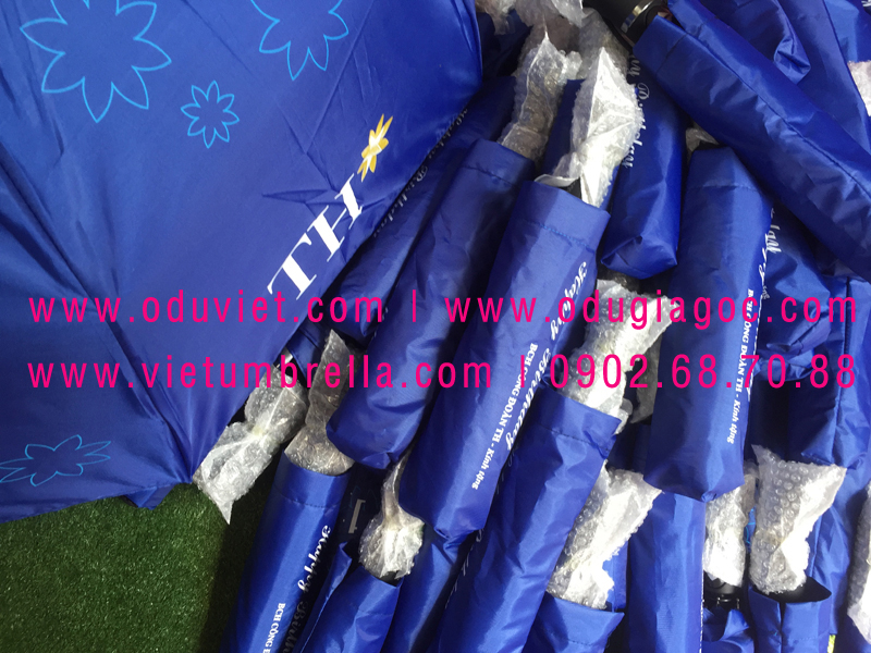 xưởng sản xuất ô dù cầm tay in logo quảng cáo